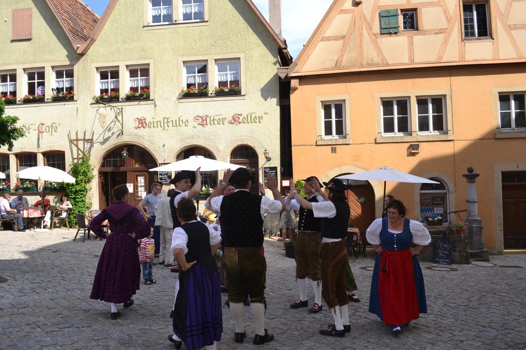 Hotel Gaestehaus Alter Keller Rothenburg ob der Tauber Exterior foto